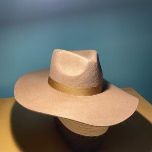 Tentree felt hat, new with tags